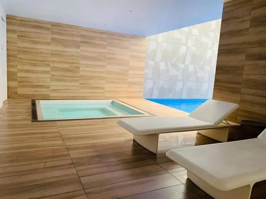 Suite Martina 2 Personas Quito 0*,